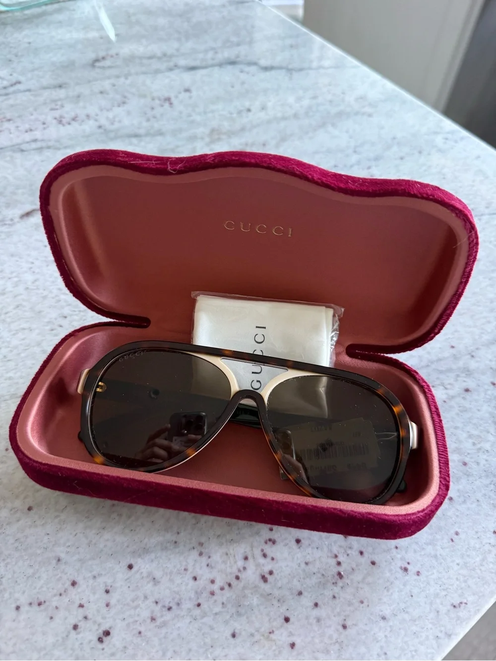 Gucci sunglasses - tortoise